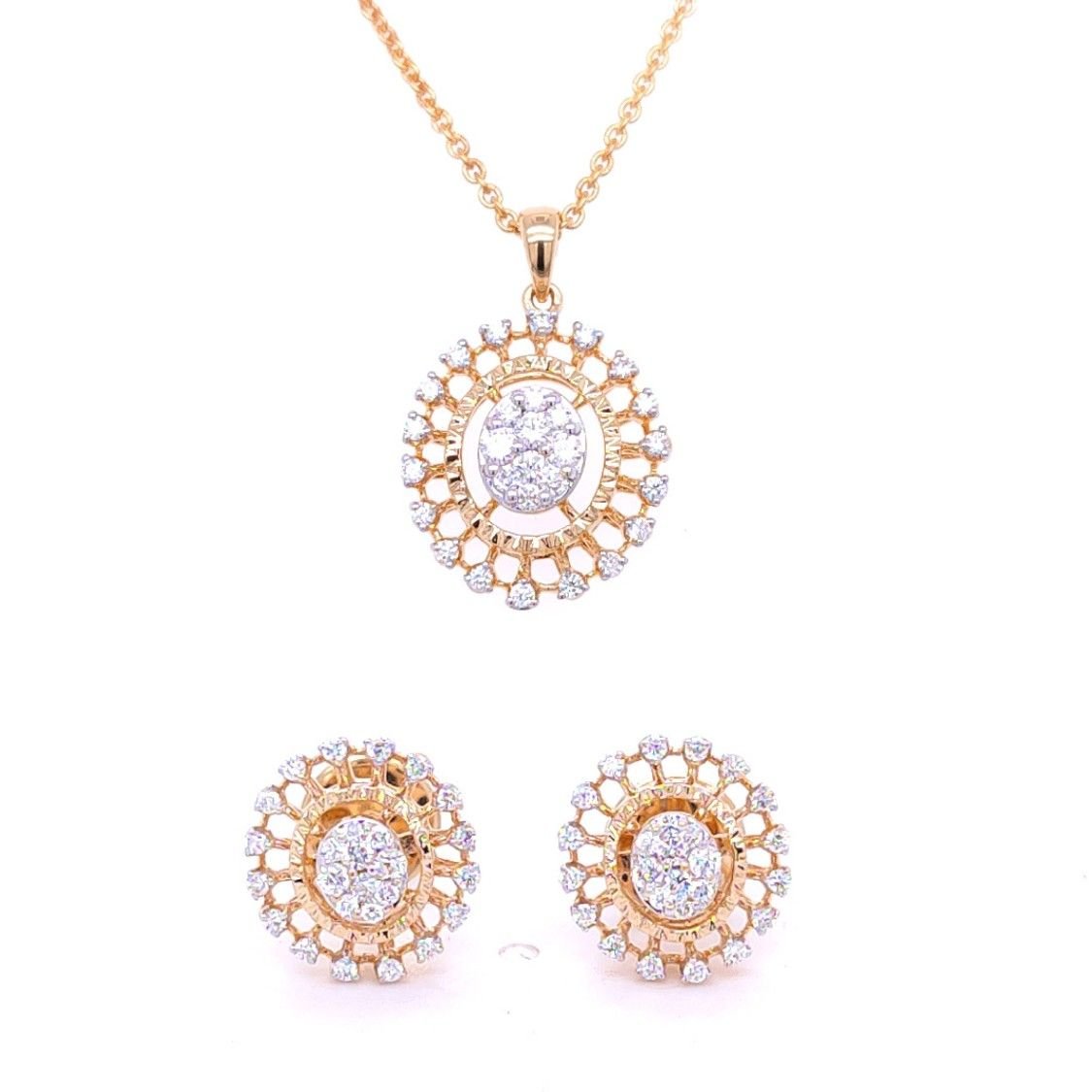 Modish Circular Diamond Pendant Set