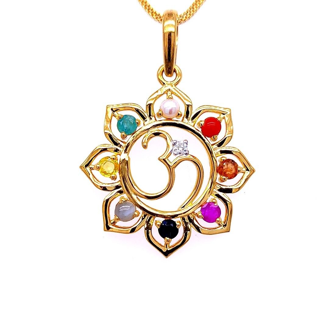 Navratna om pendant