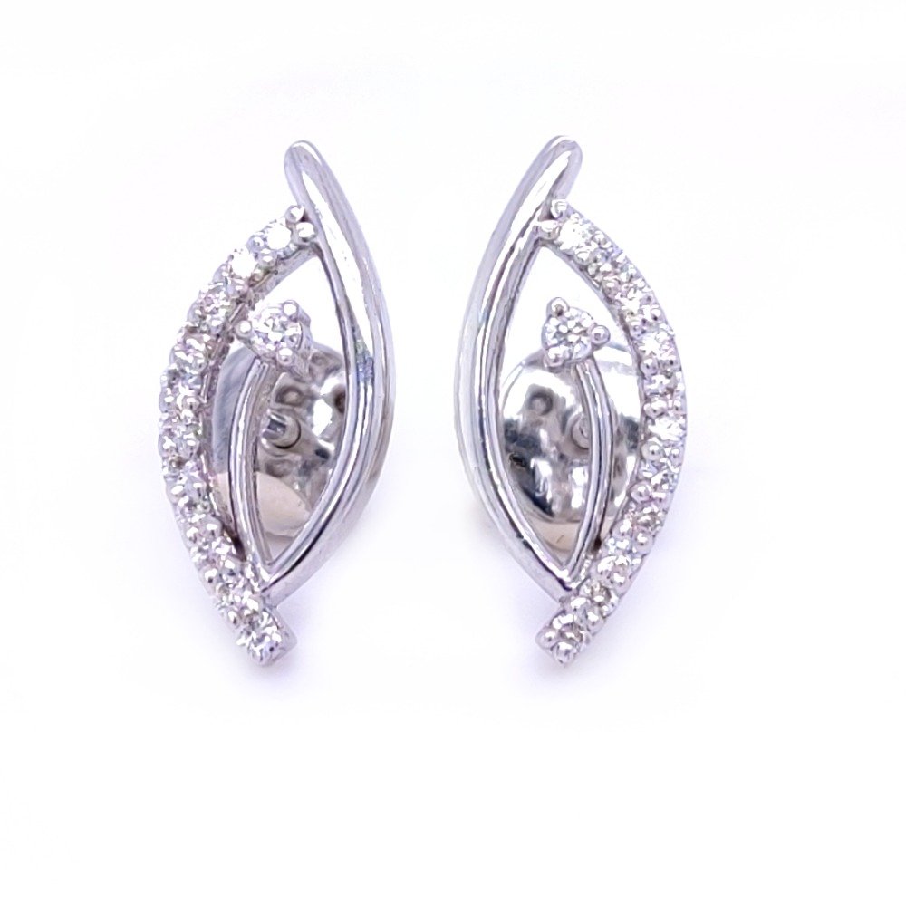 The saina diamond earring in white gold